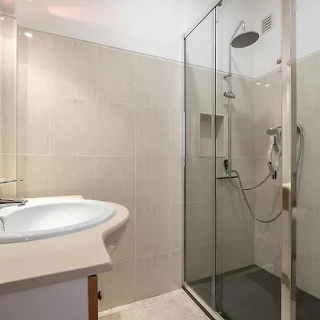 1 Bedroom By Algarvemanta Manta Rota